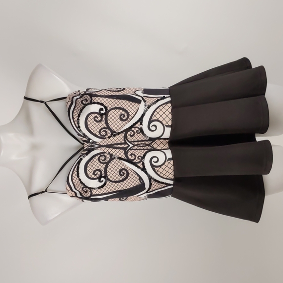 City Chic Women's Top Size XS 14 Black White Pink Sequins Peplum Straps Elastic - Picture 2 of 16